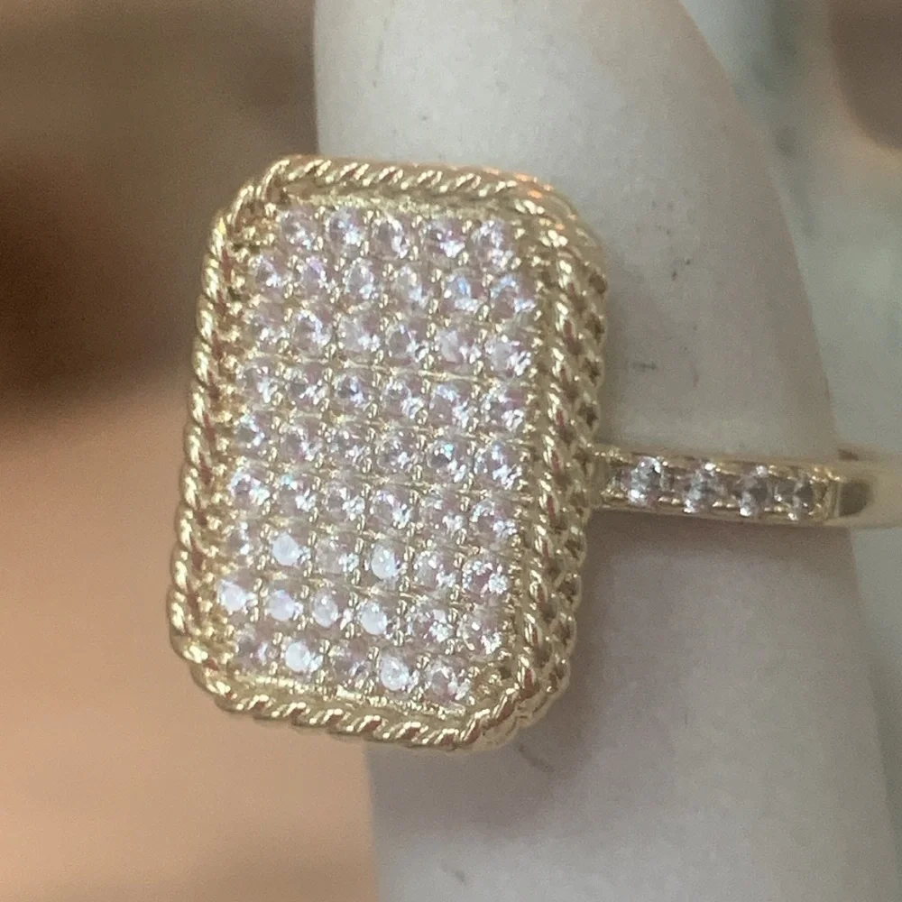 NEW Elegant HIGH END 18k Plated Gold and FAUX Diamonds Ring Size 7.5 (#5) GIFT